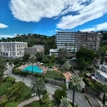Elegante Con Piscina E Parco *