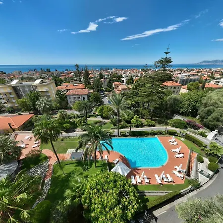 Apartment Elegante Con Piscina E Parco